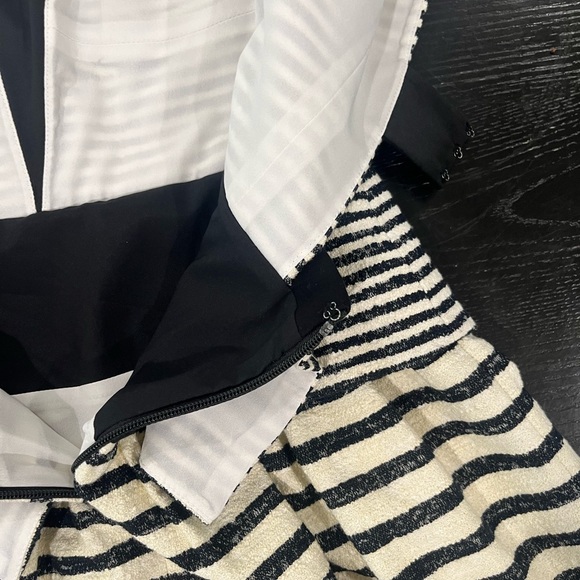 BCBGMaxazriaWomens Piper Striped V-neck dress with Peplum Size 08 - Picture 6 of 11